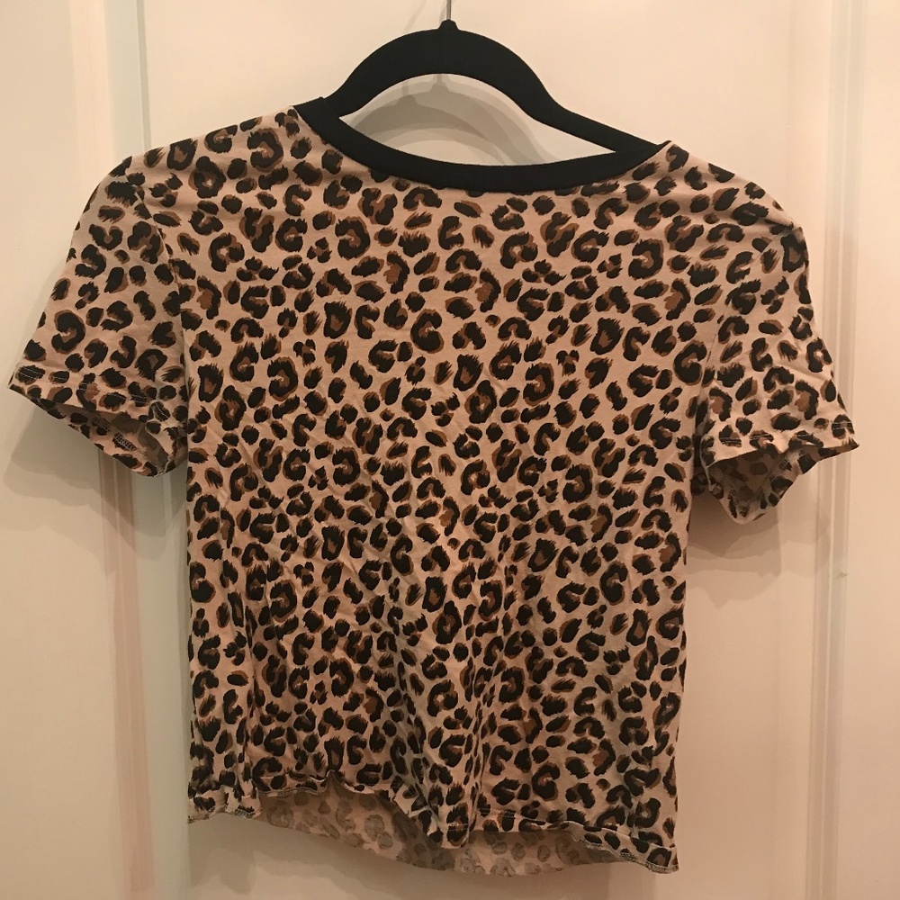 H&M Leopard Print Cropped Tee *FREE w/ purchase*